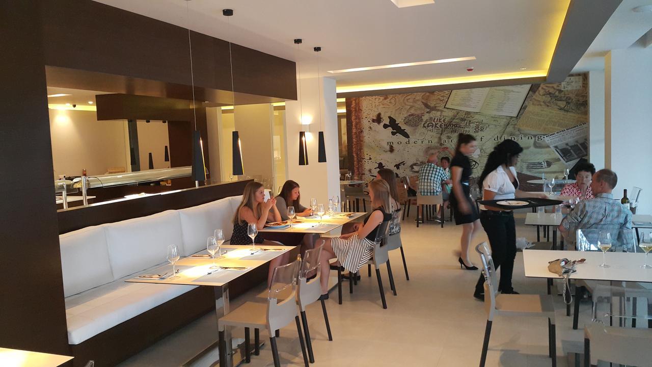 Cosmopolitan 4* Miasto Kos